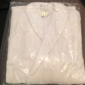 Plush Luxury Spa Robe Vizcaya luxury Spa White diamond pattern robe